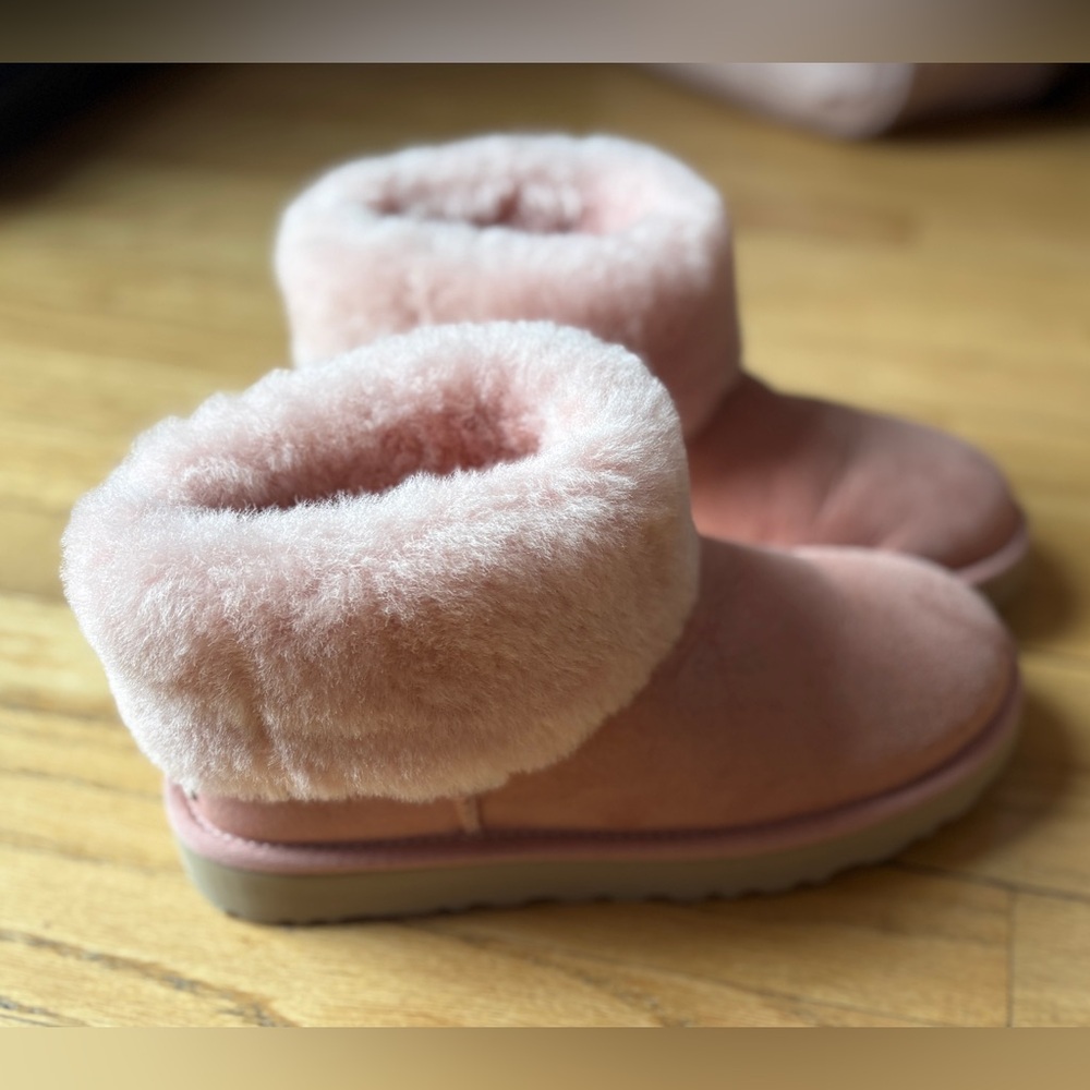 UGG Pink Fur-Lined Women's Boots - Picture 5 of 9